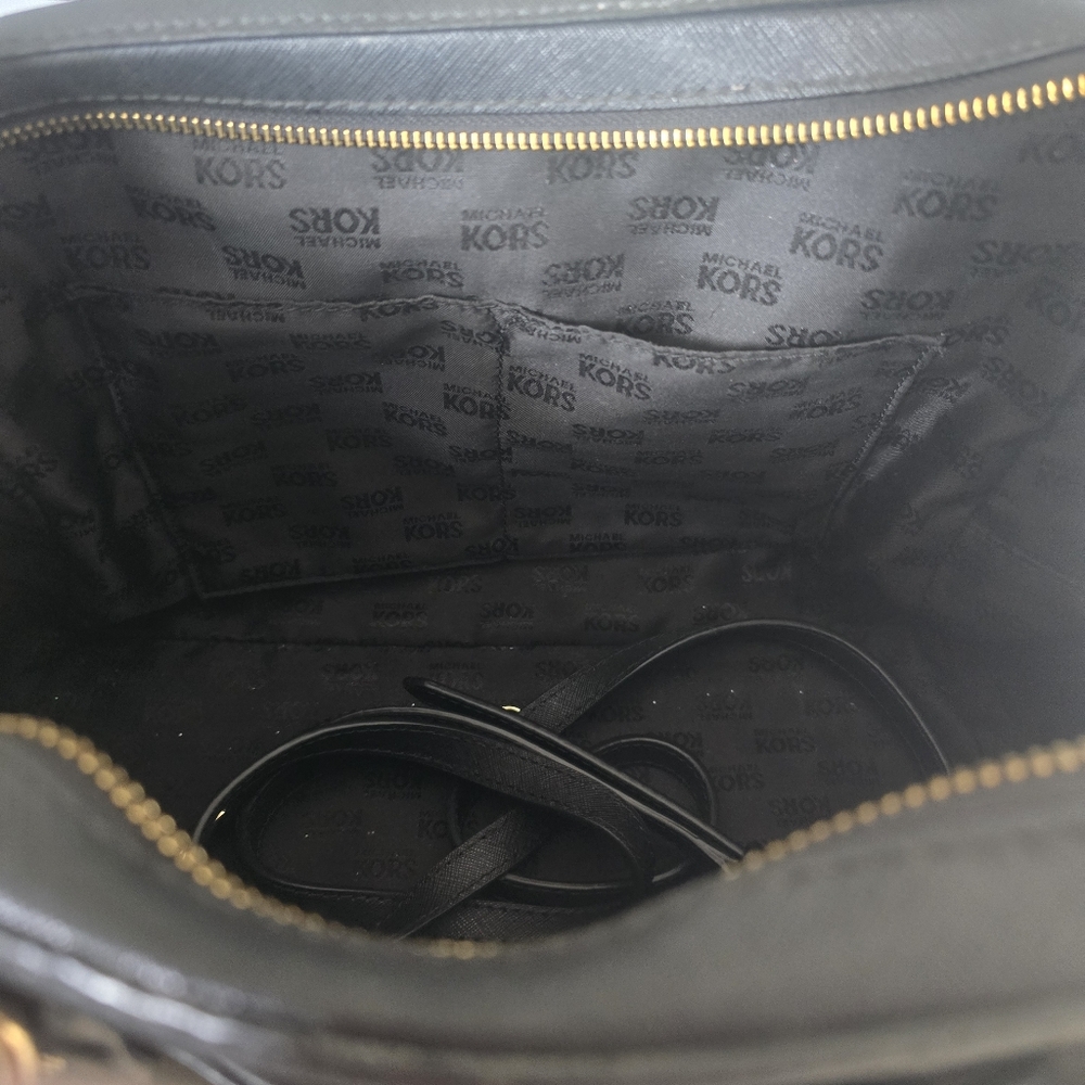 Michael Kor Purse - Picture 6 of 6